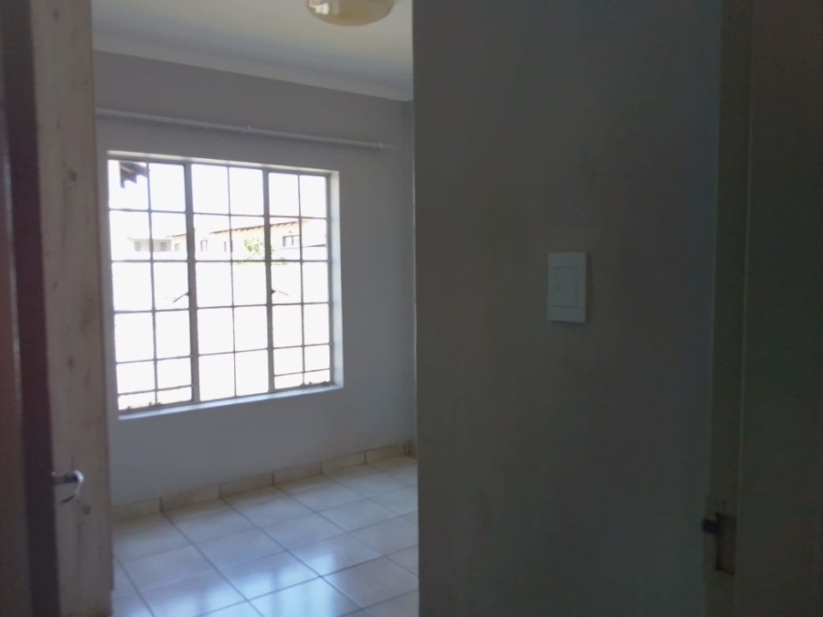 To Let 3 Bedroom Property for Rent in Waterkloof East North West